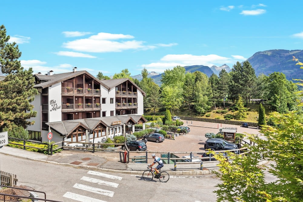 Aparthotel Des Alpes photo 1