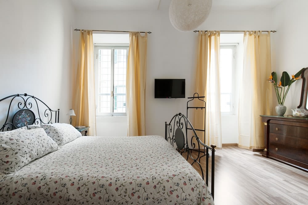 Rome Center Rooms photo 1