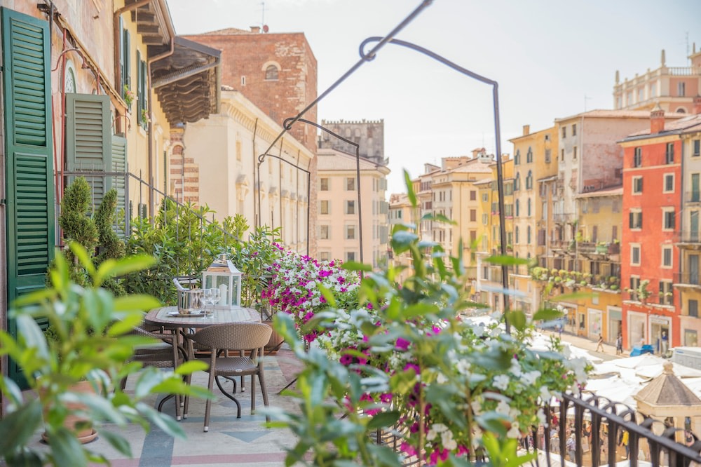 Corte Realdi Suites Piazza Erbe photo 1