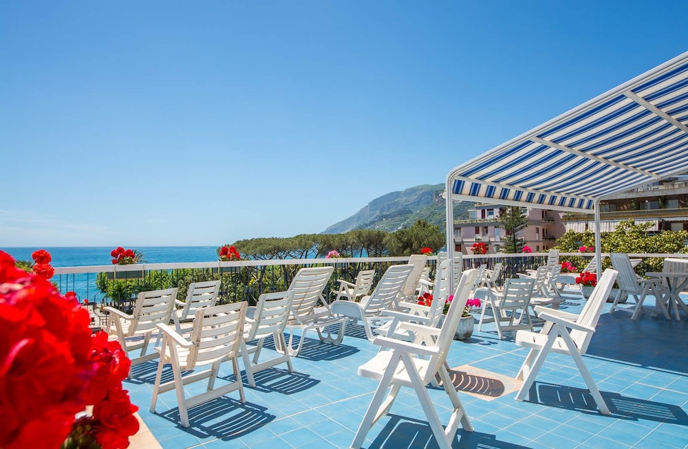 La Residenza Aparthotel photo 1