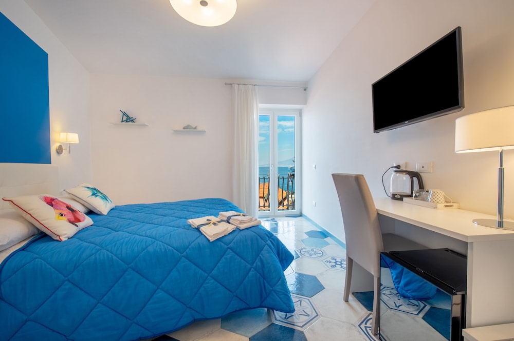 Caruso Sea View photo 1