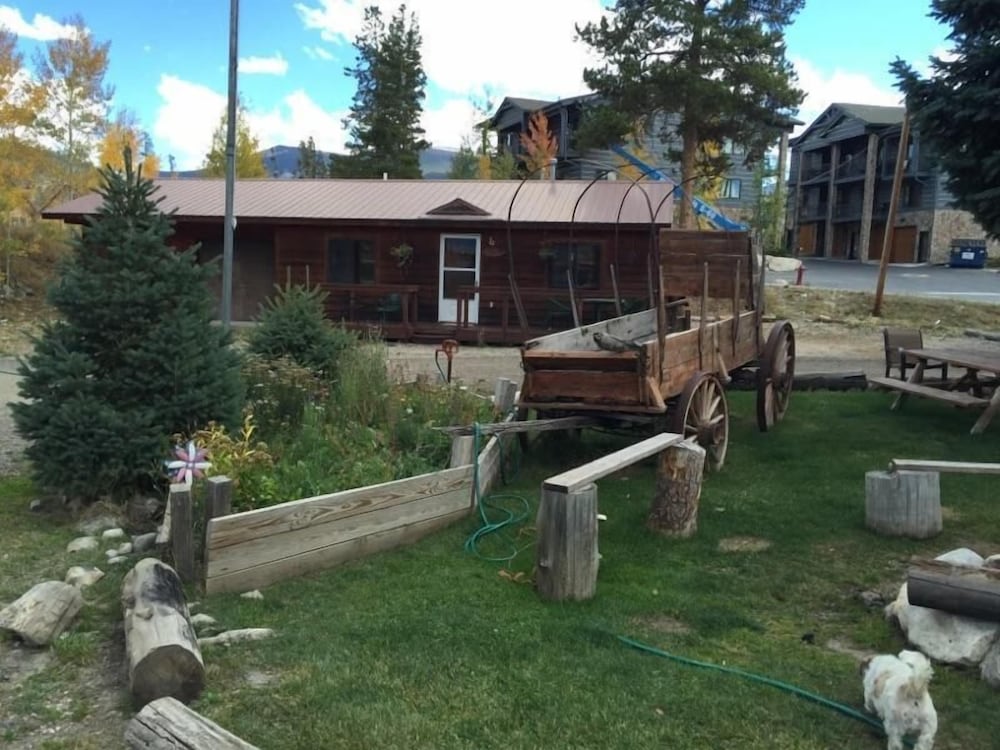 Columbine Cabins photo 1