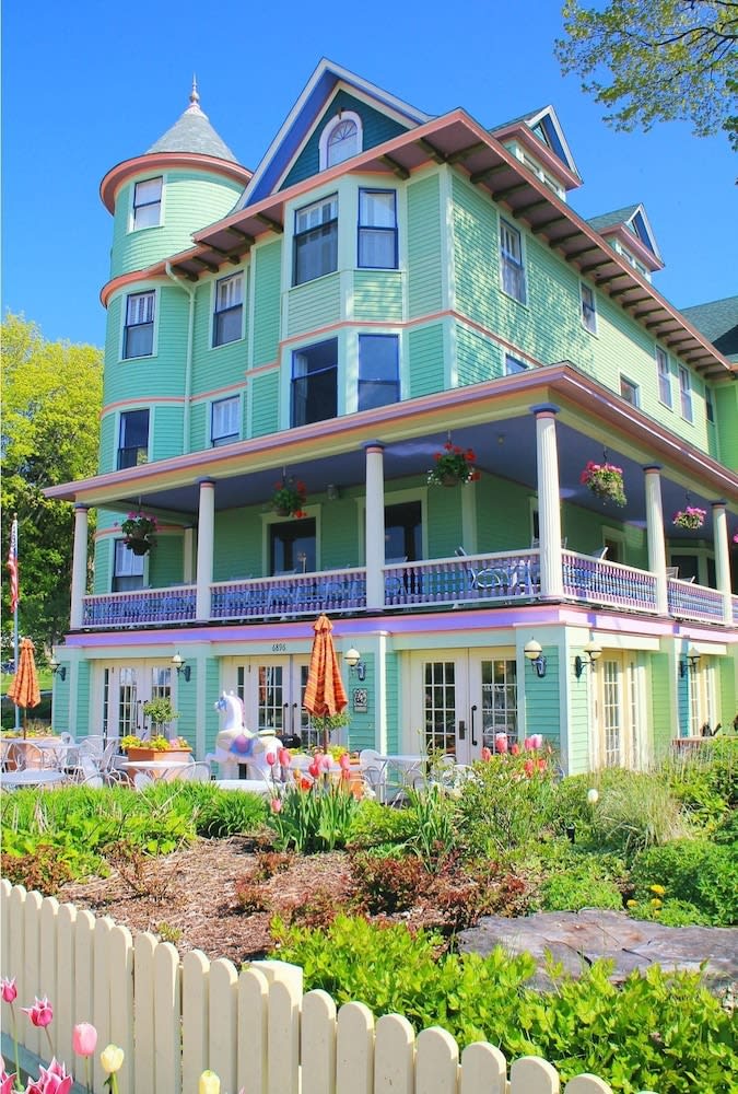 Inn on Mackinac photo 1