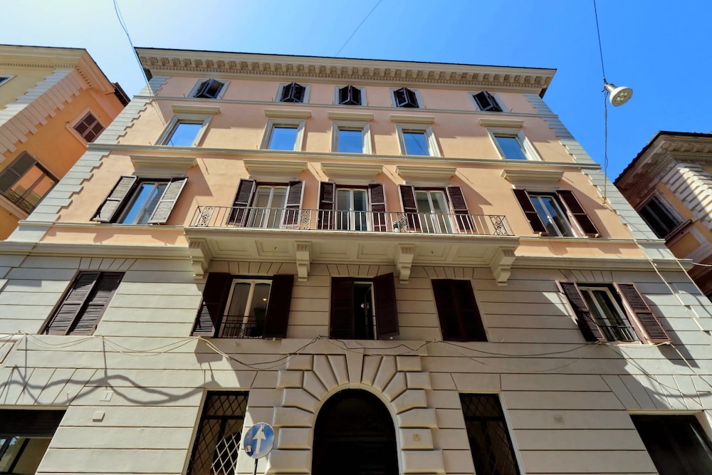 Roma Five Suites photo 1