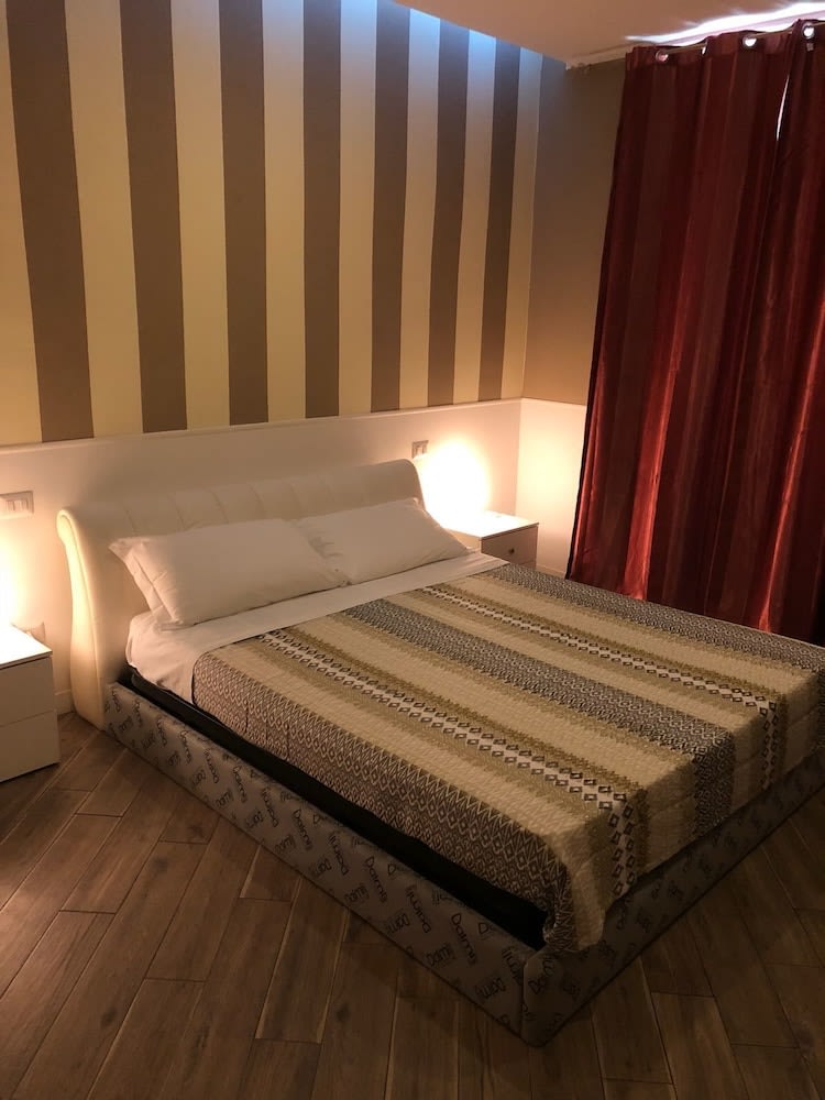Rent Rooms Colosseum photo 1