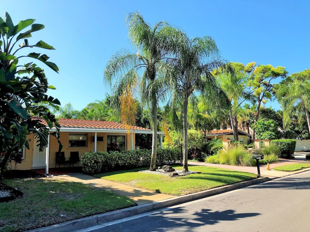 Tropical Villas of Venice Beach photo 1