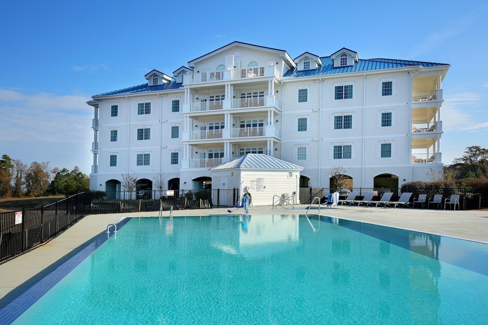 Waterside Resort photo 1