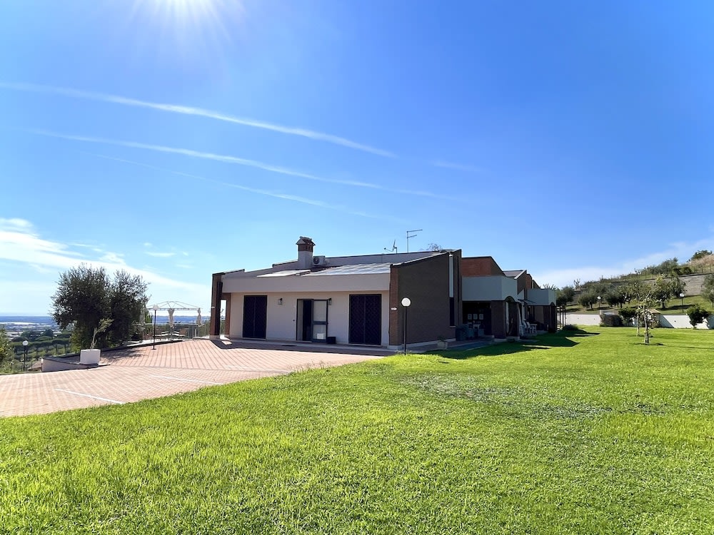 Cape House photo 1