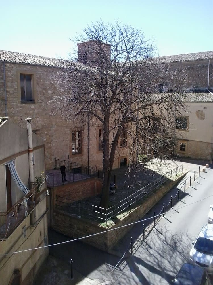 La Dea Bendata photo 1