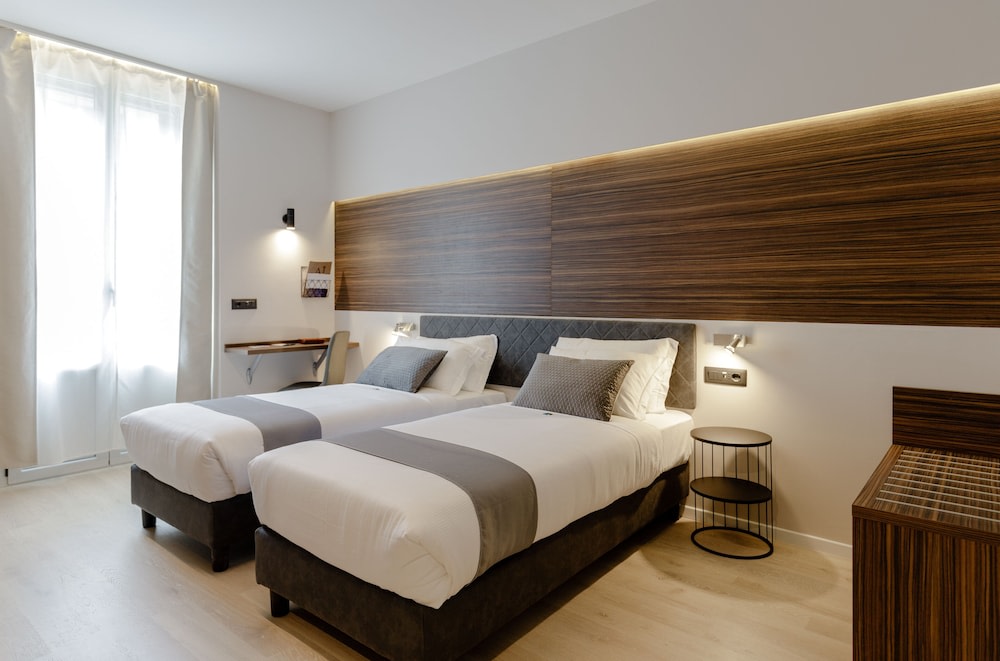 Aiello Hotels - Centrale photo 1