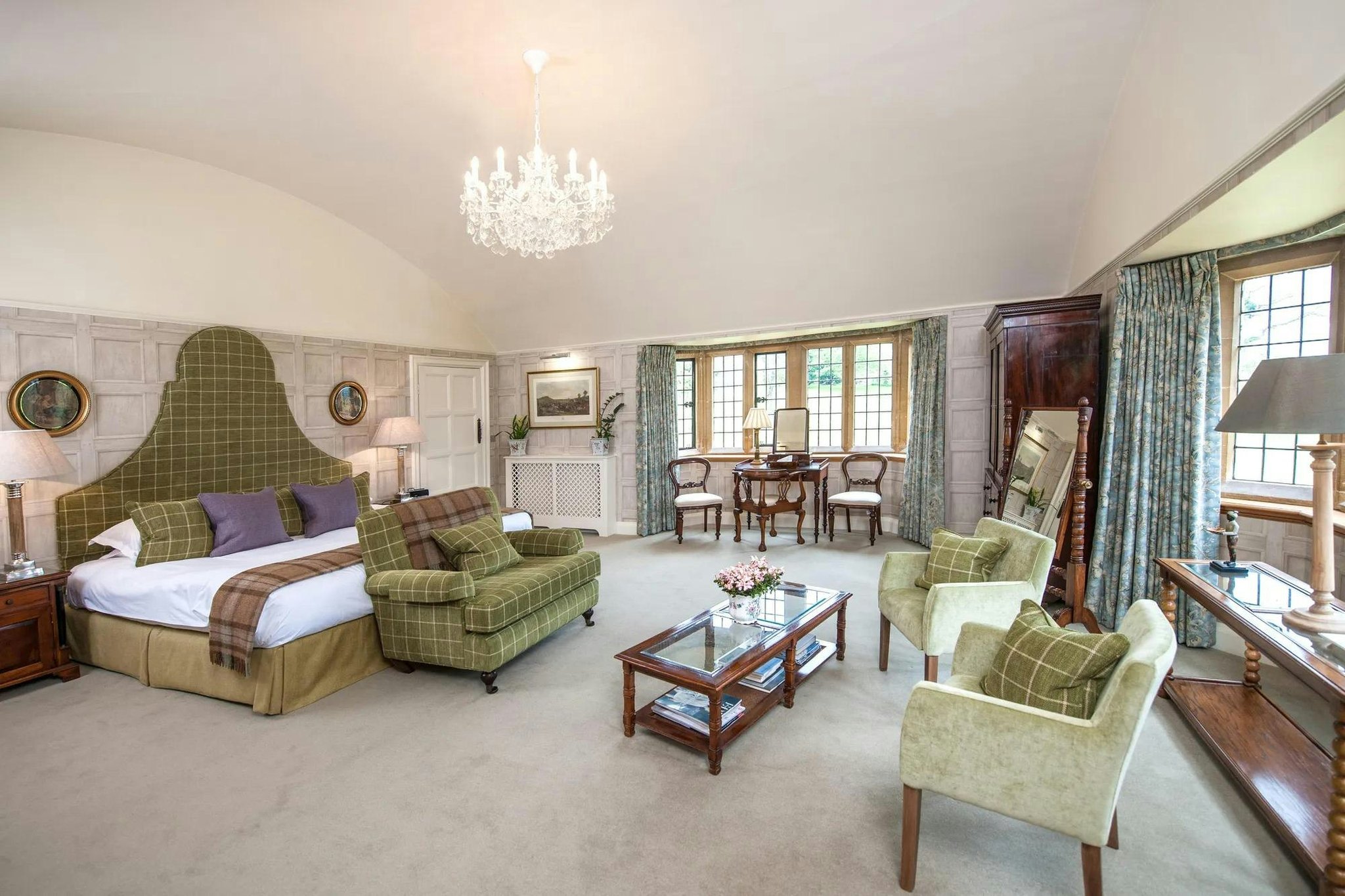 Buckland Manor photo 1