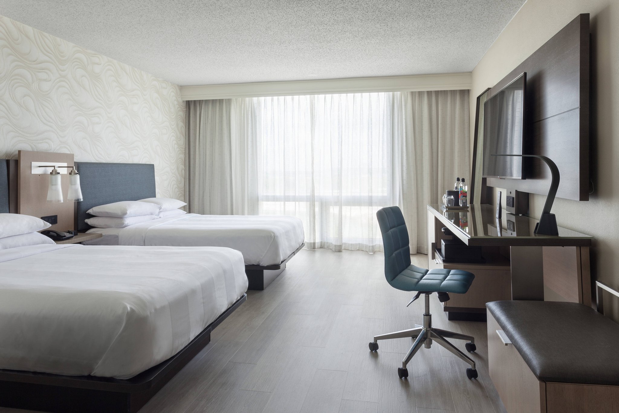  (Guest room)