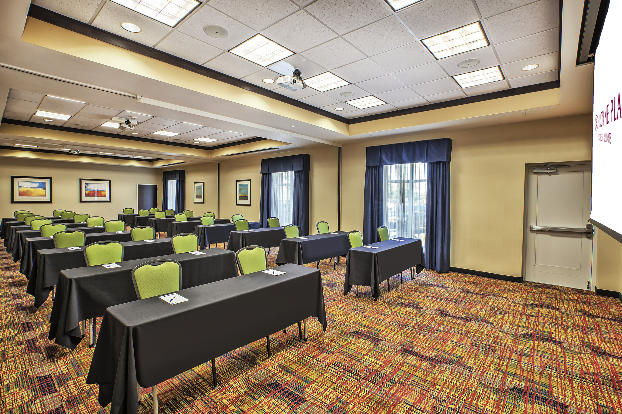  (Meeting room)