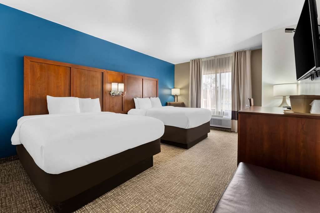  (Guest room)