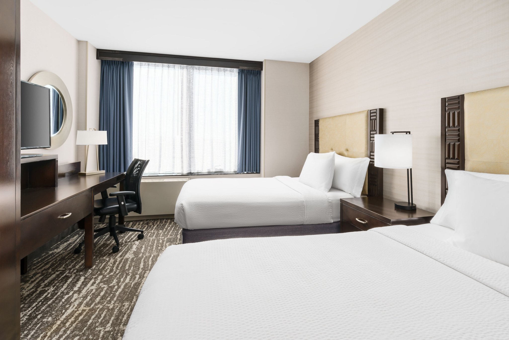  (Guest room)