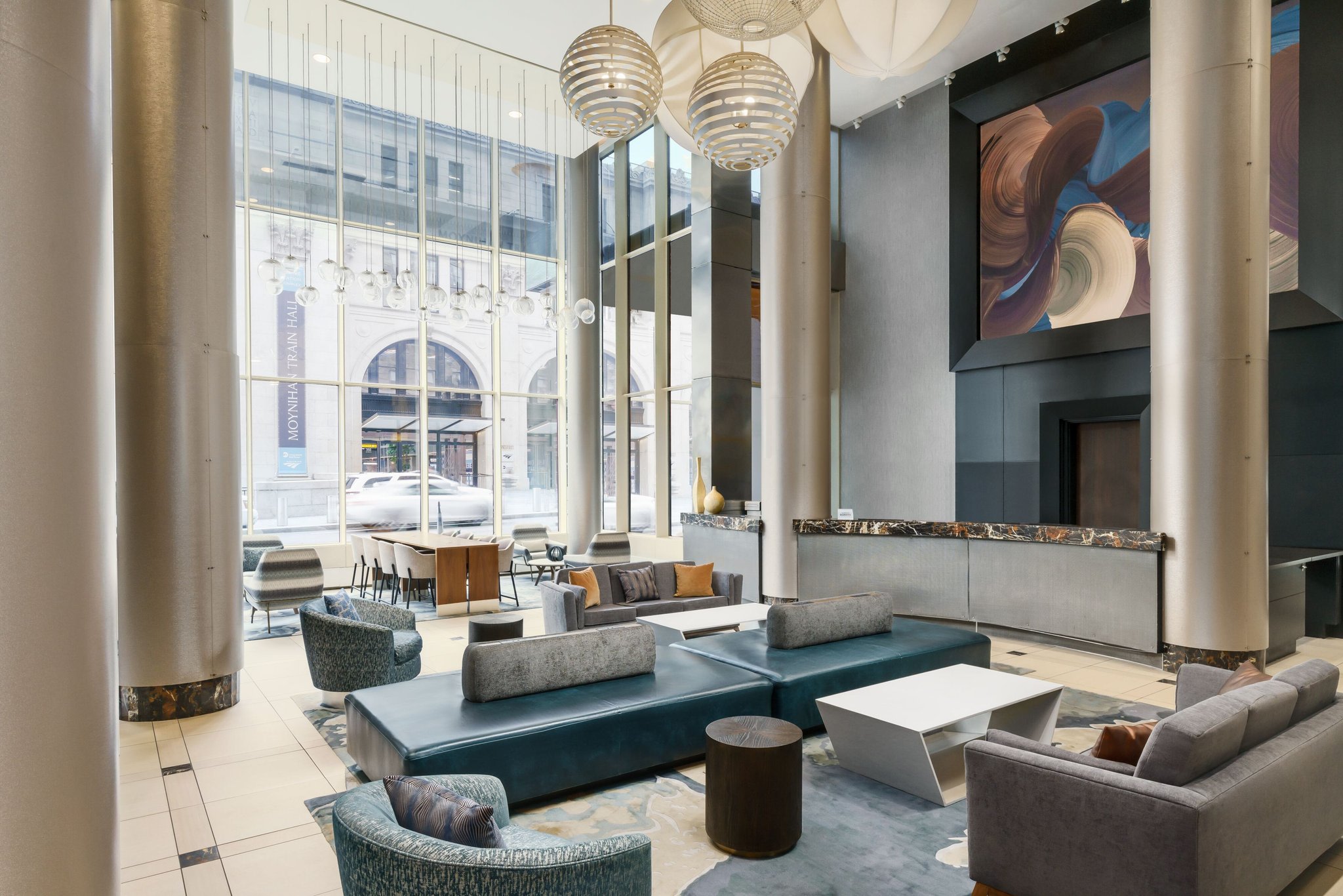  (Lobby view)