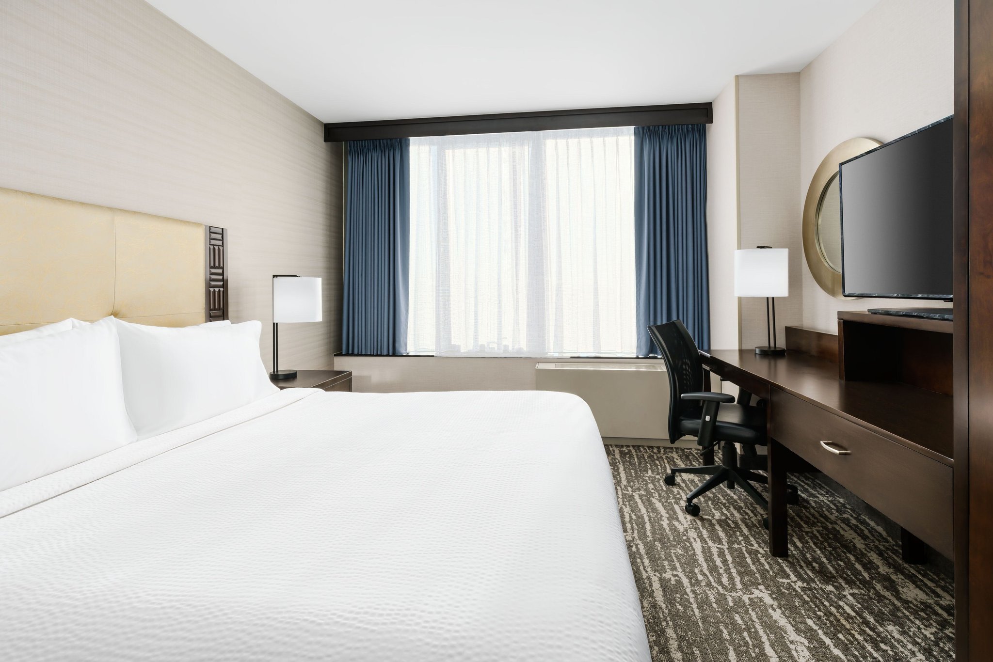 (Guest room)