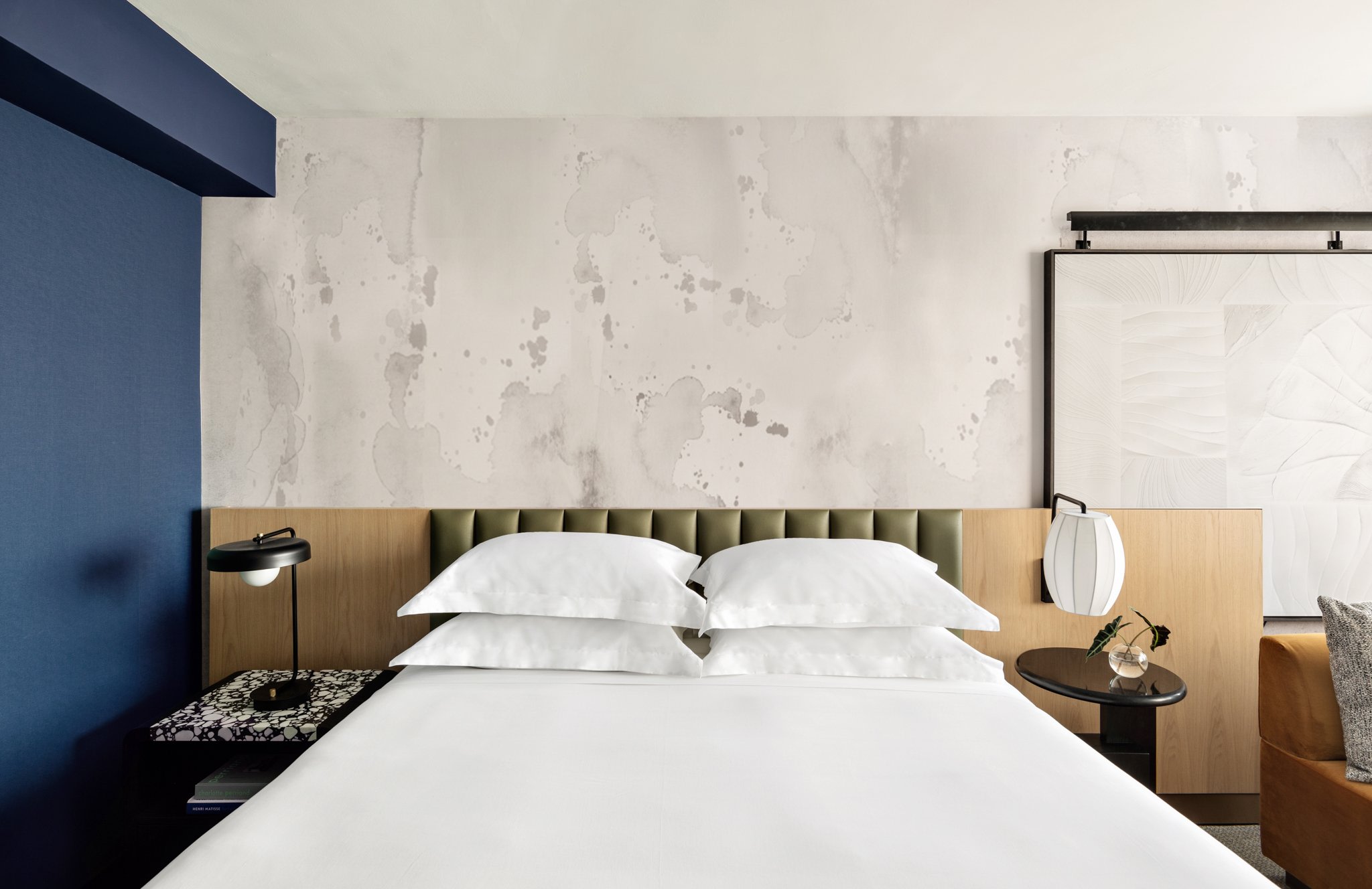  (Guest room)