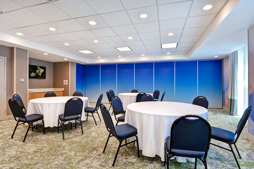  (Meeting room)