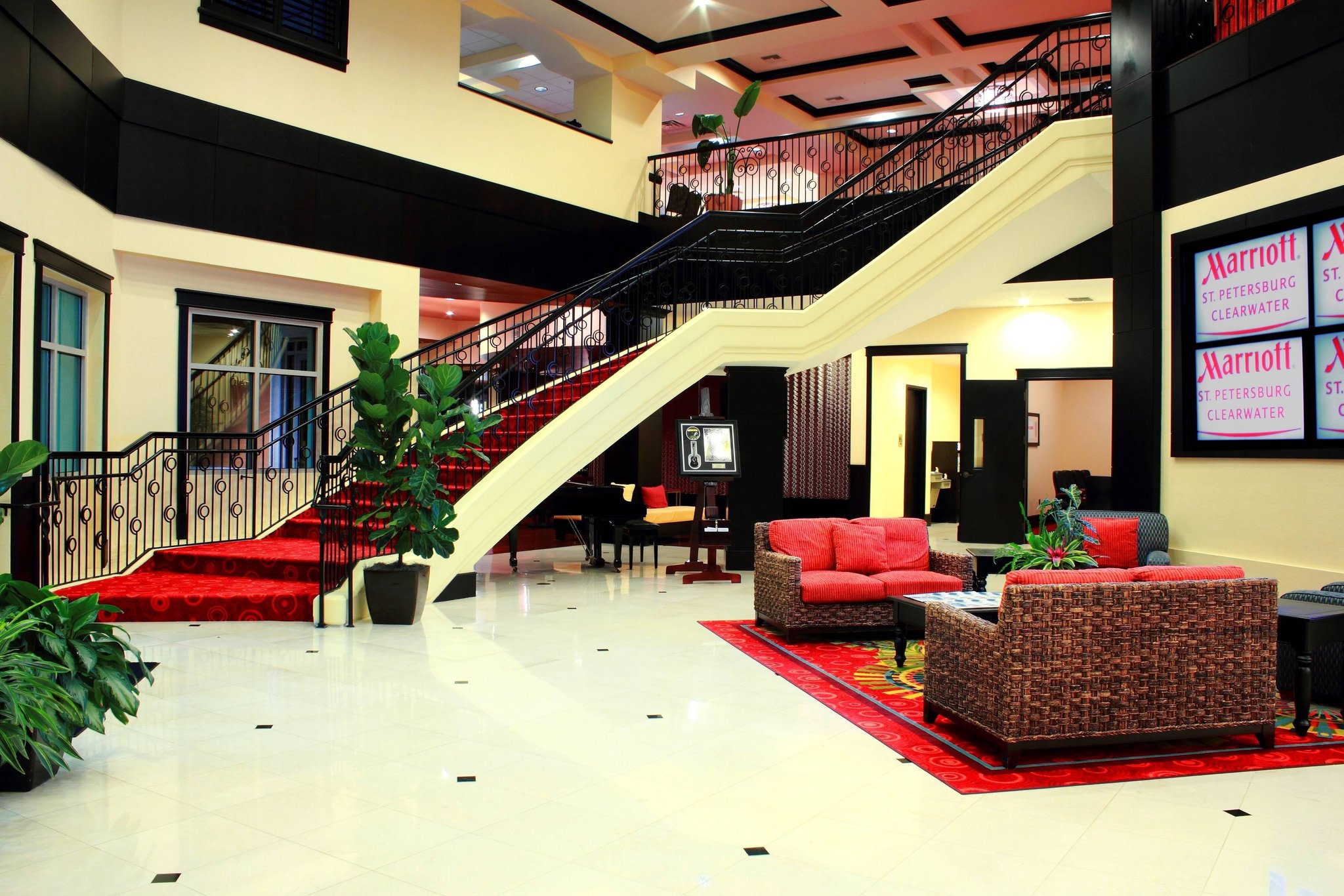  (Lobby view)