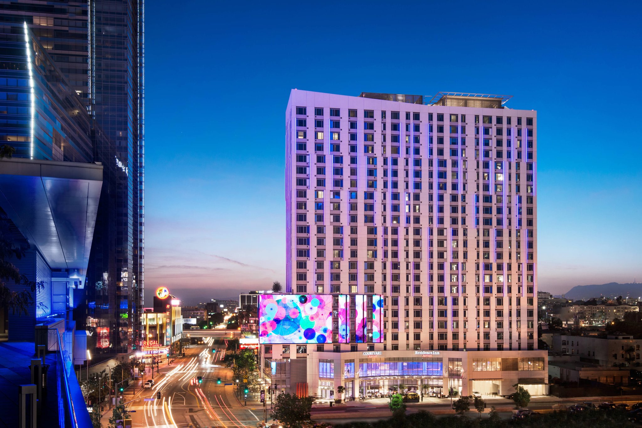Courtyard By Marriott Los Angeles L.a. Live photo 1