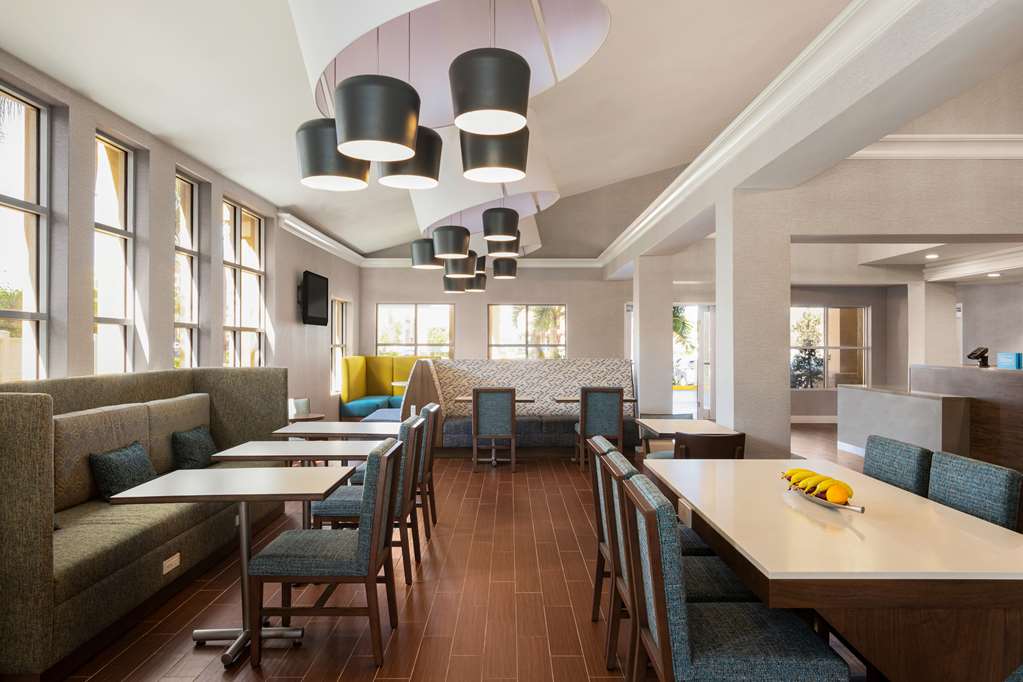  (Restaurant)