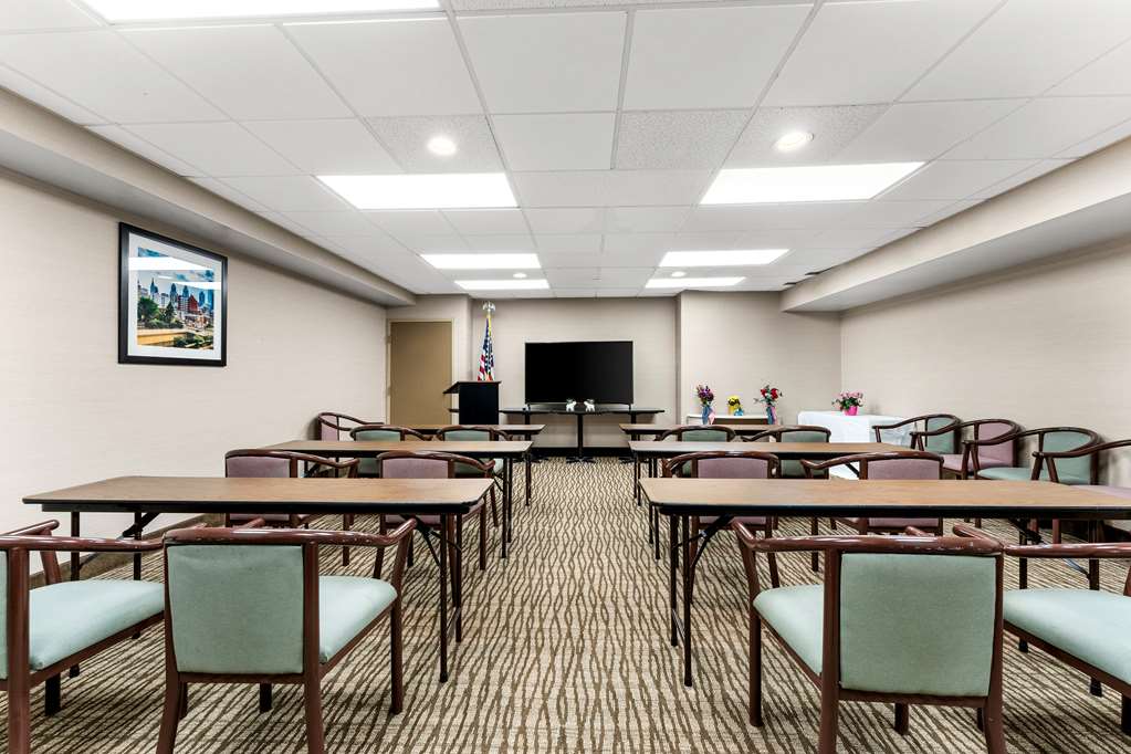  (Meeting room)