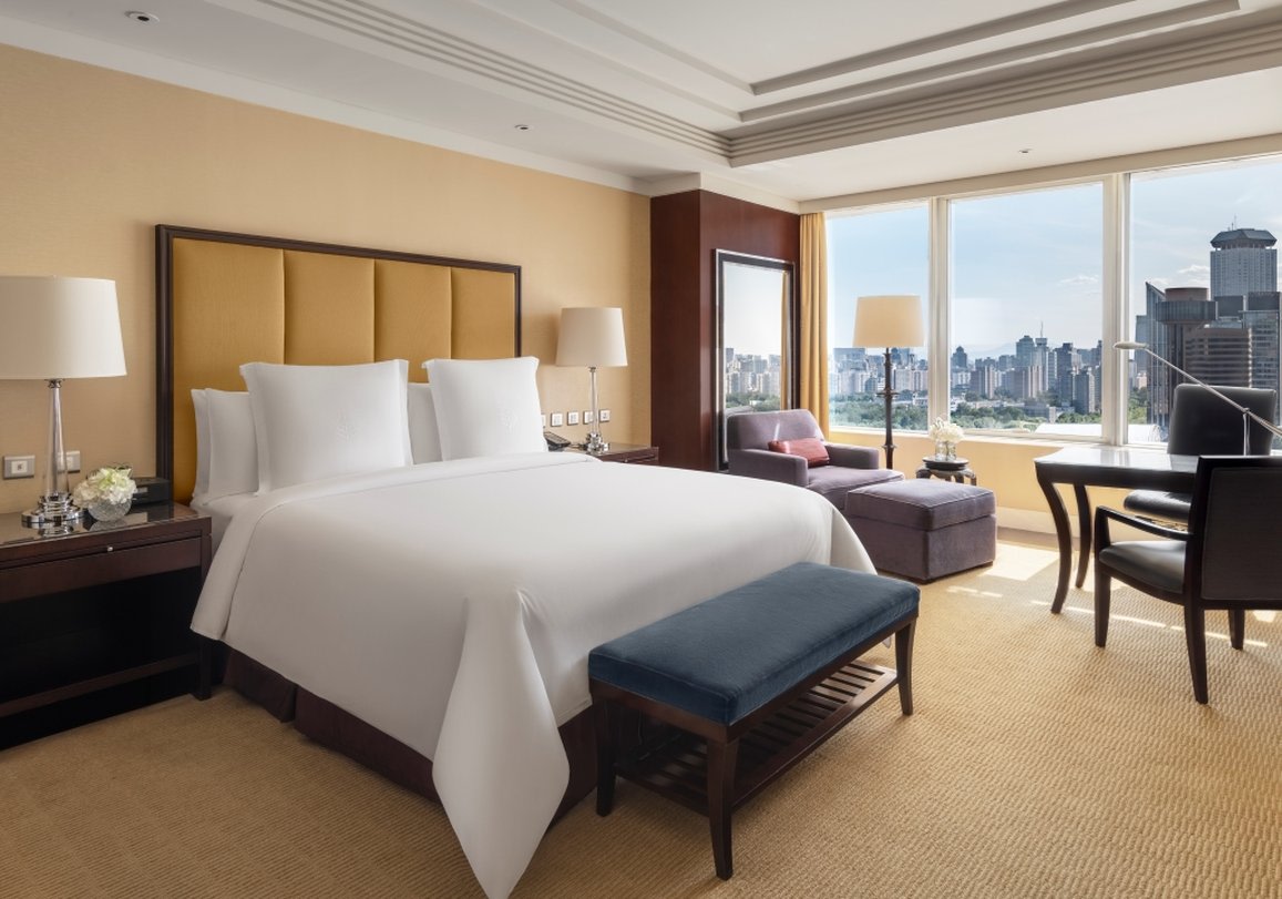 Premier Room Skyline View – King