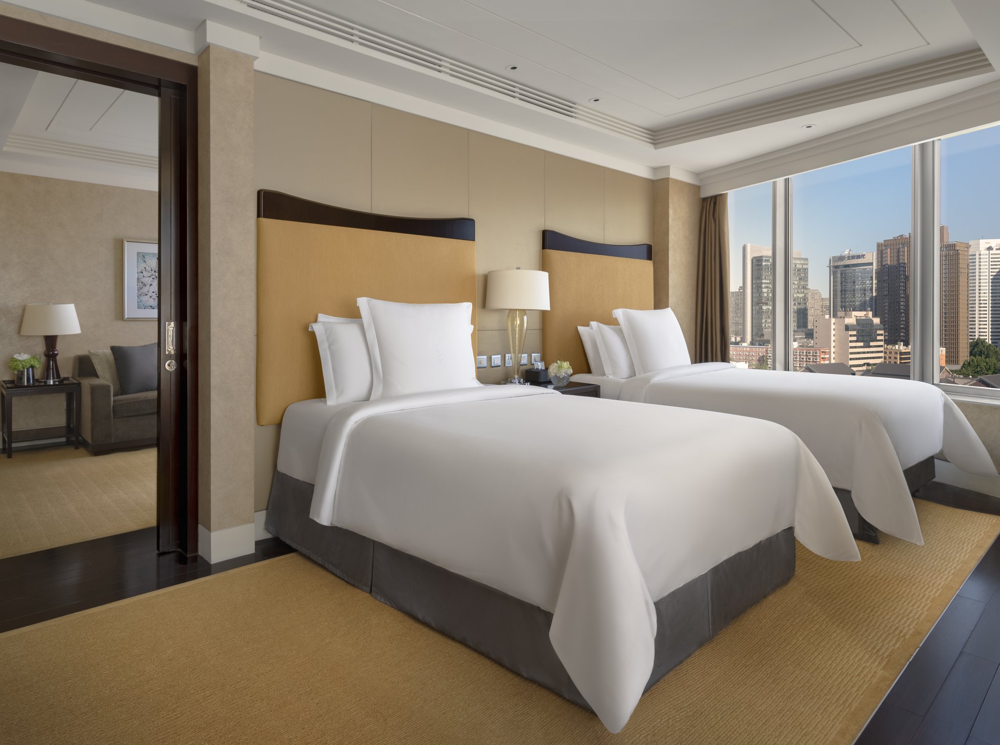 Ambassador Suite City View – Two Twins