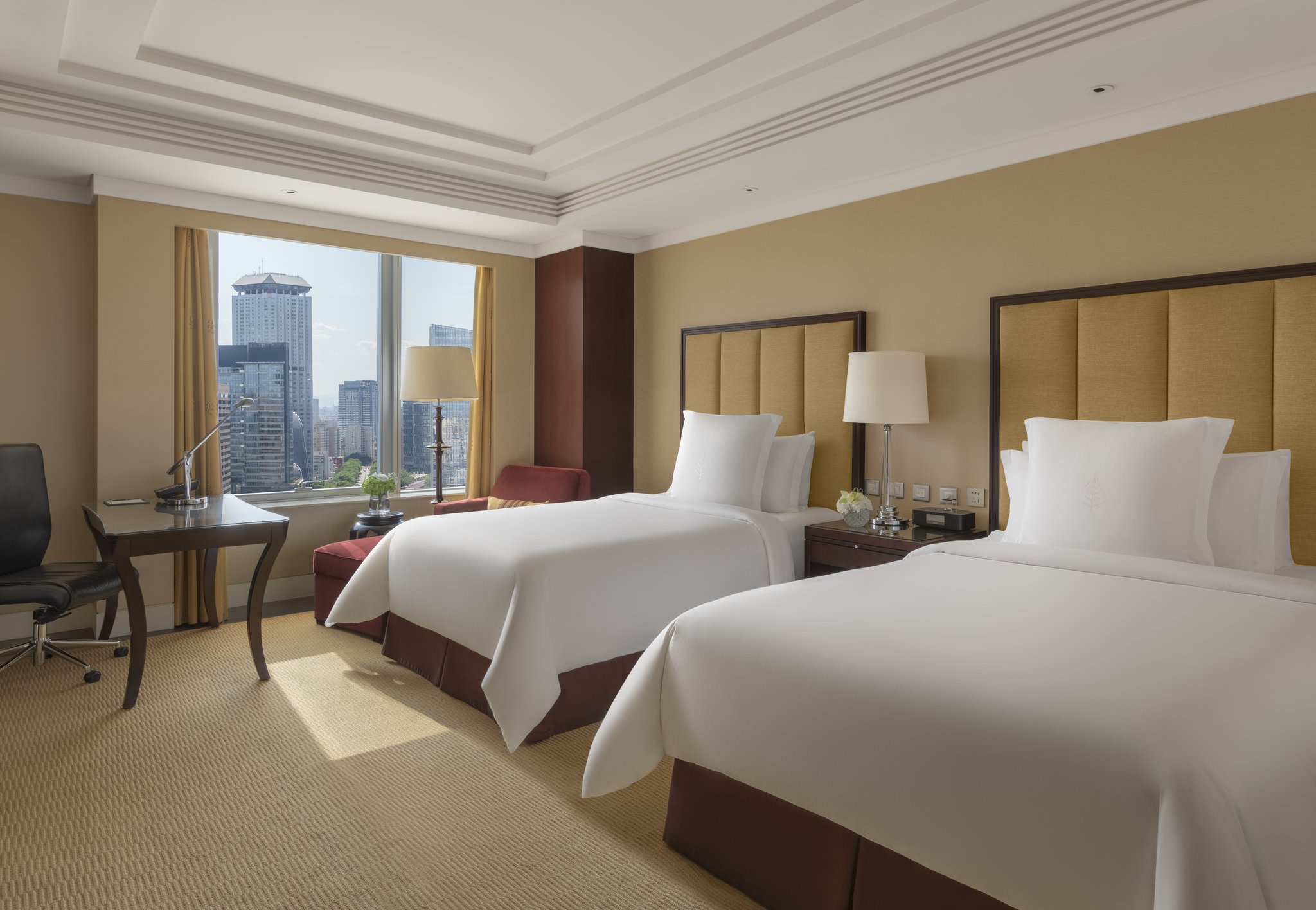 Club Room River View – Two Twins