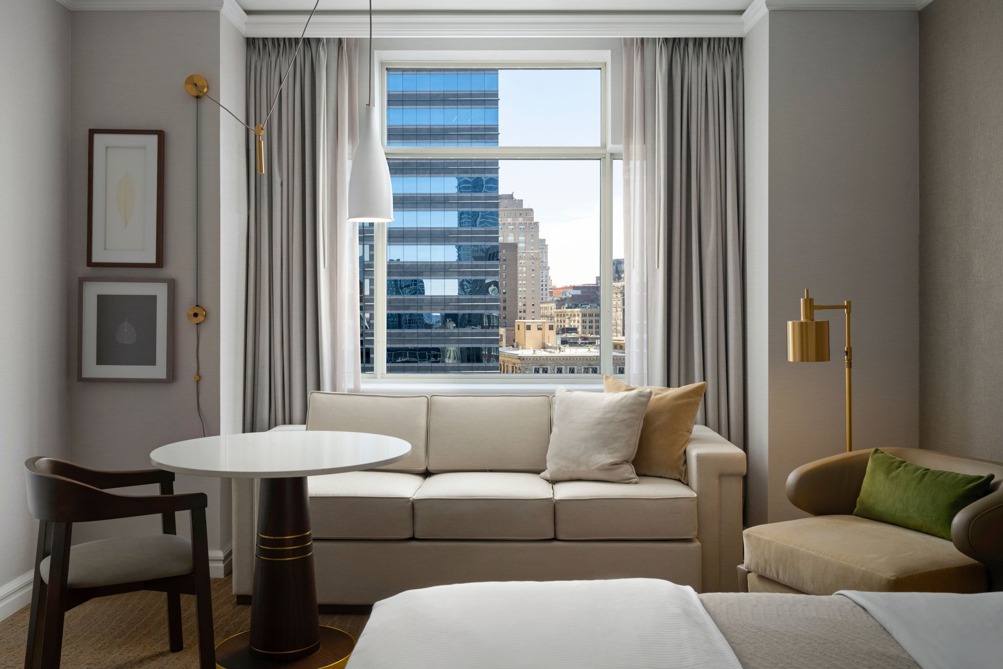  (Guest room)