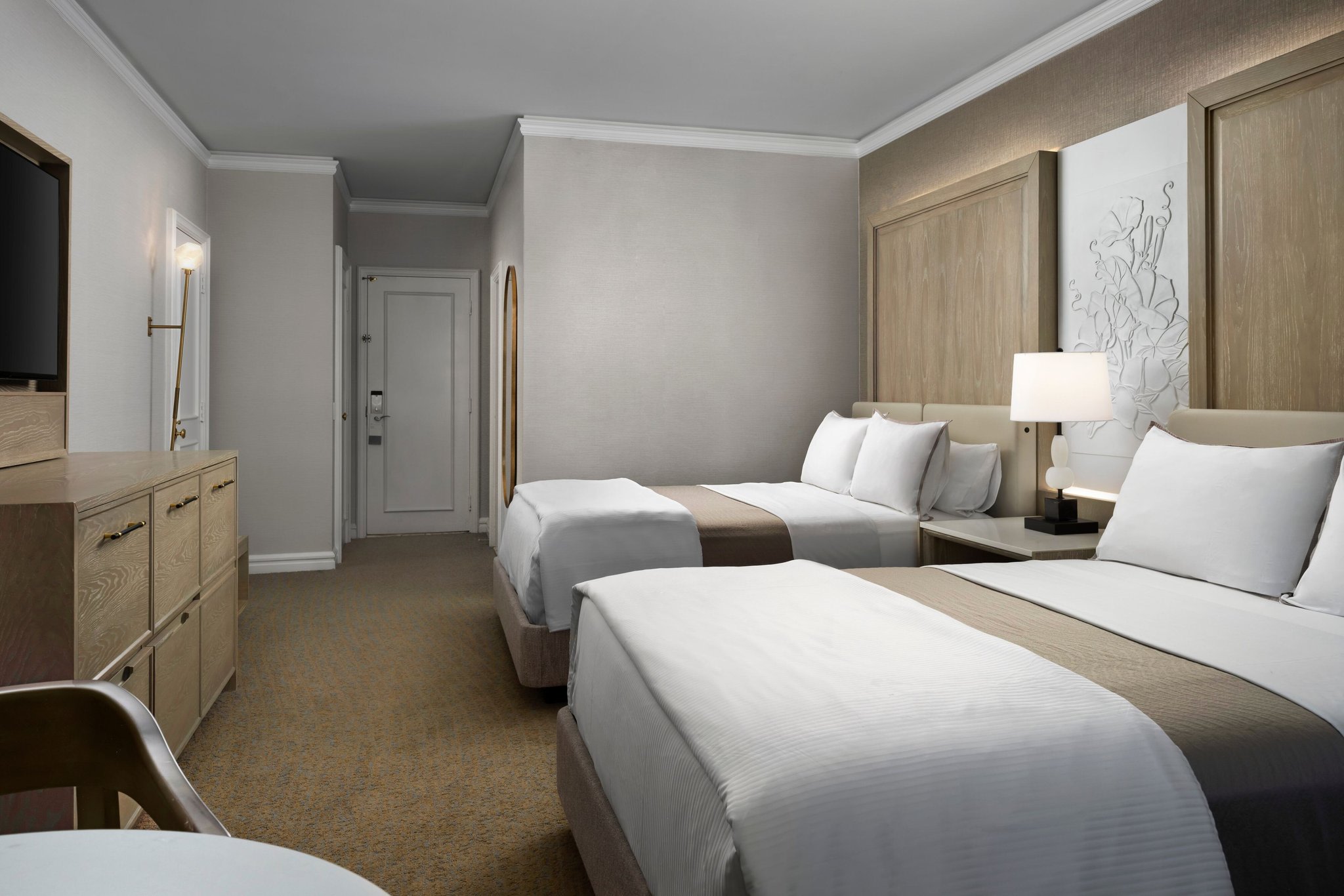  (Guest room)