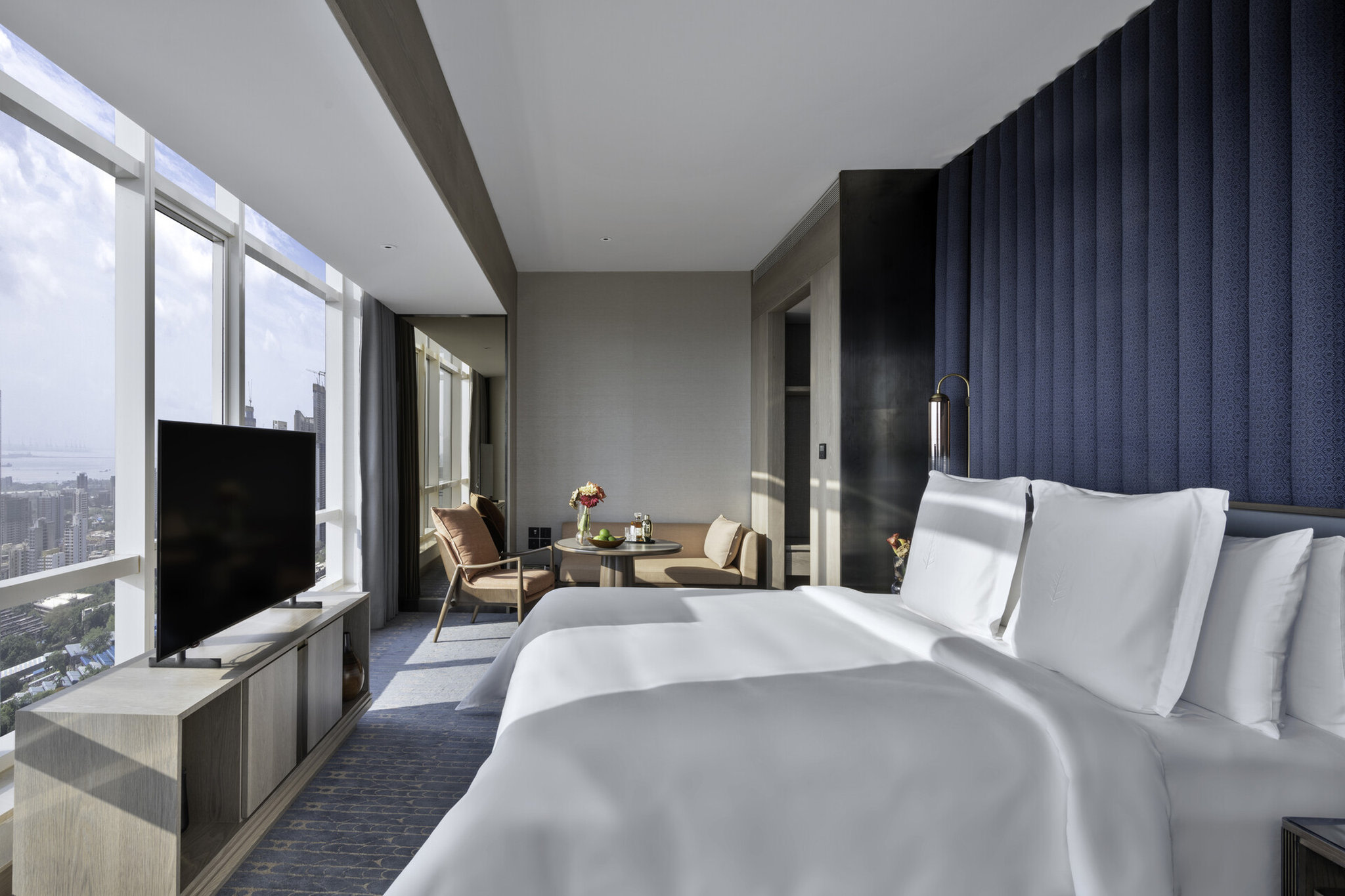 Deluxe Room – Sea View – King