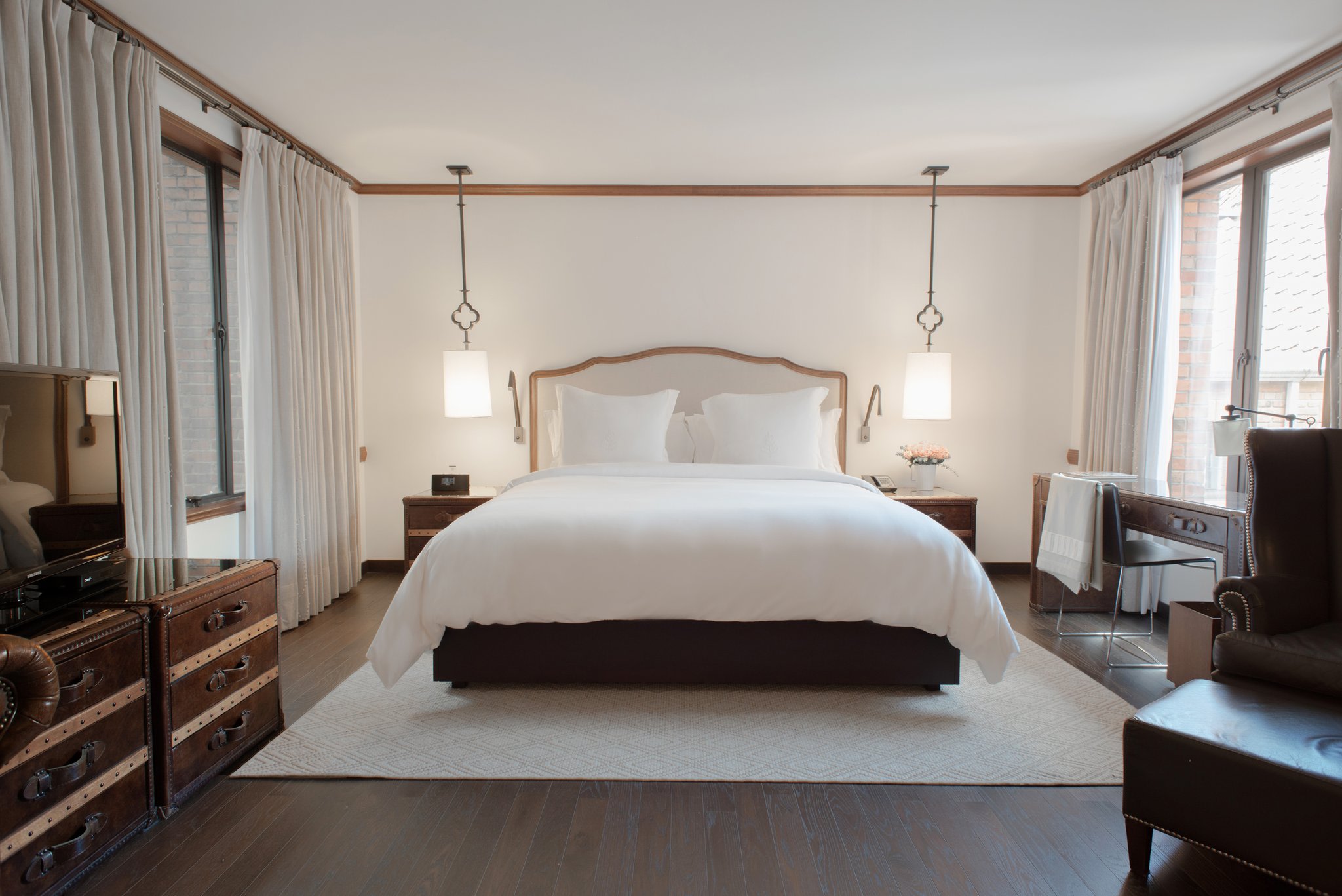 Grand Premier Room With Fireplace