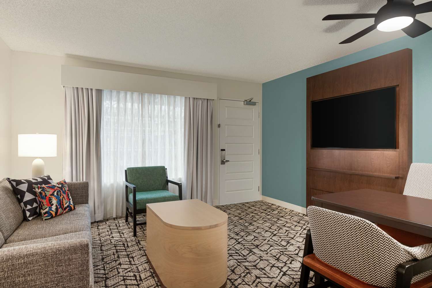 Preferred 2 Room Suite photo 2