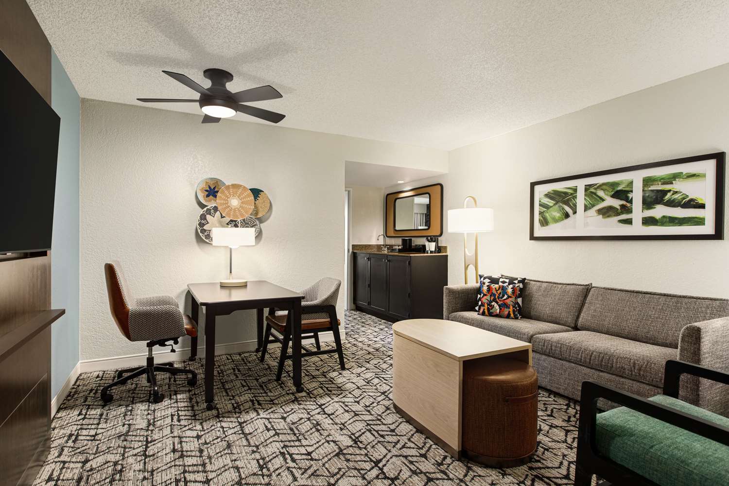 Preferred 2 Room Suite photo 1