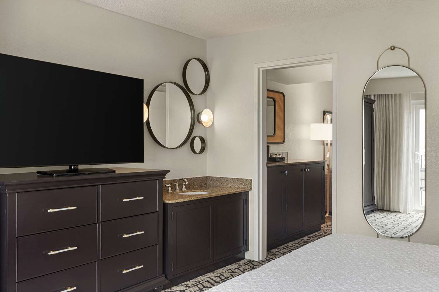 Preferred 2 Room Suite photo 5