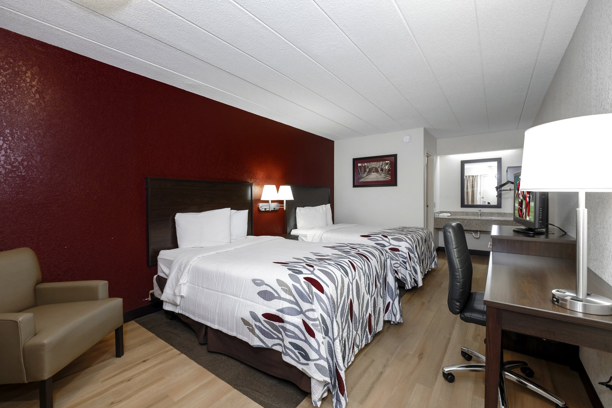  (Guest room)