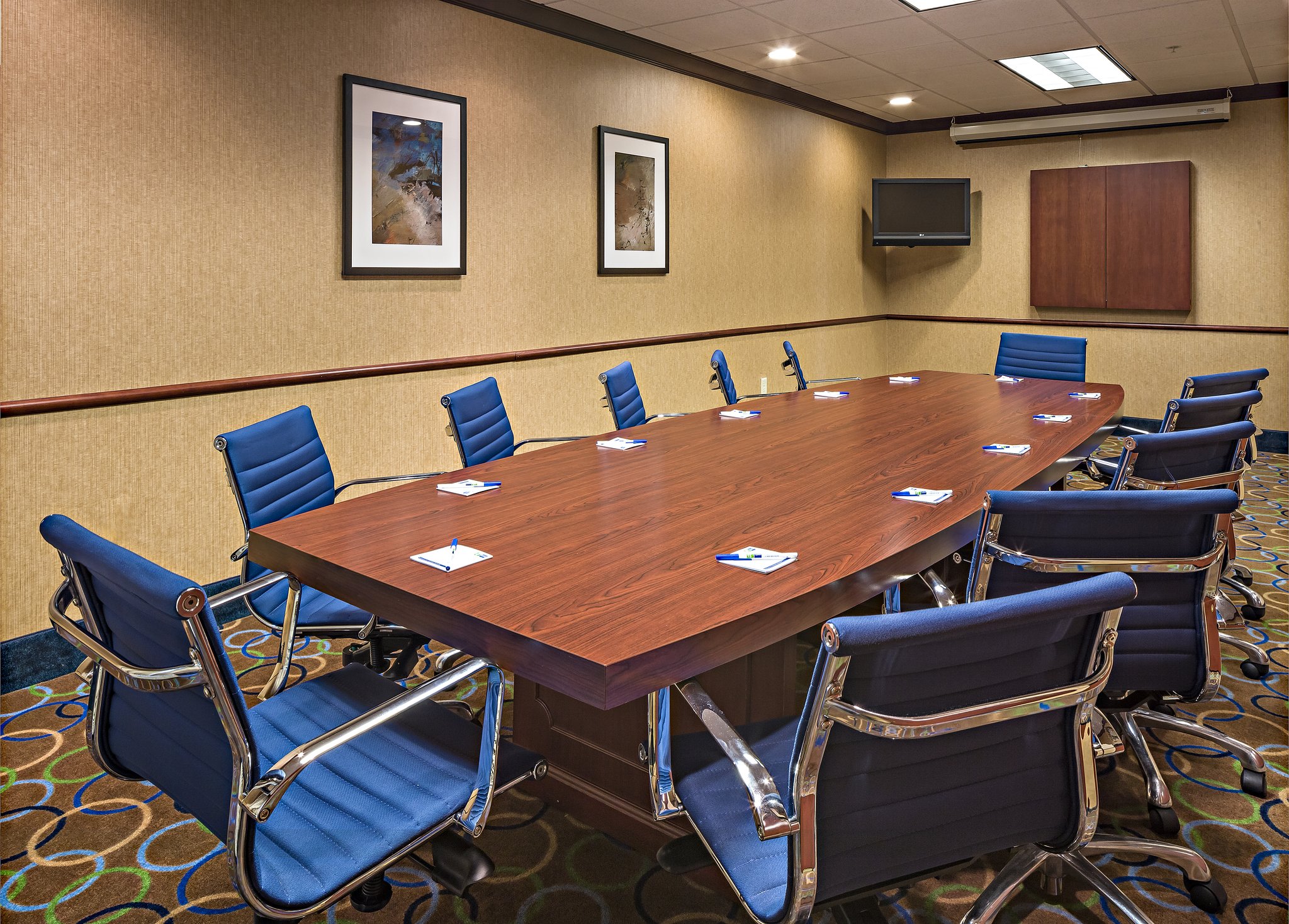  (Meeting room)