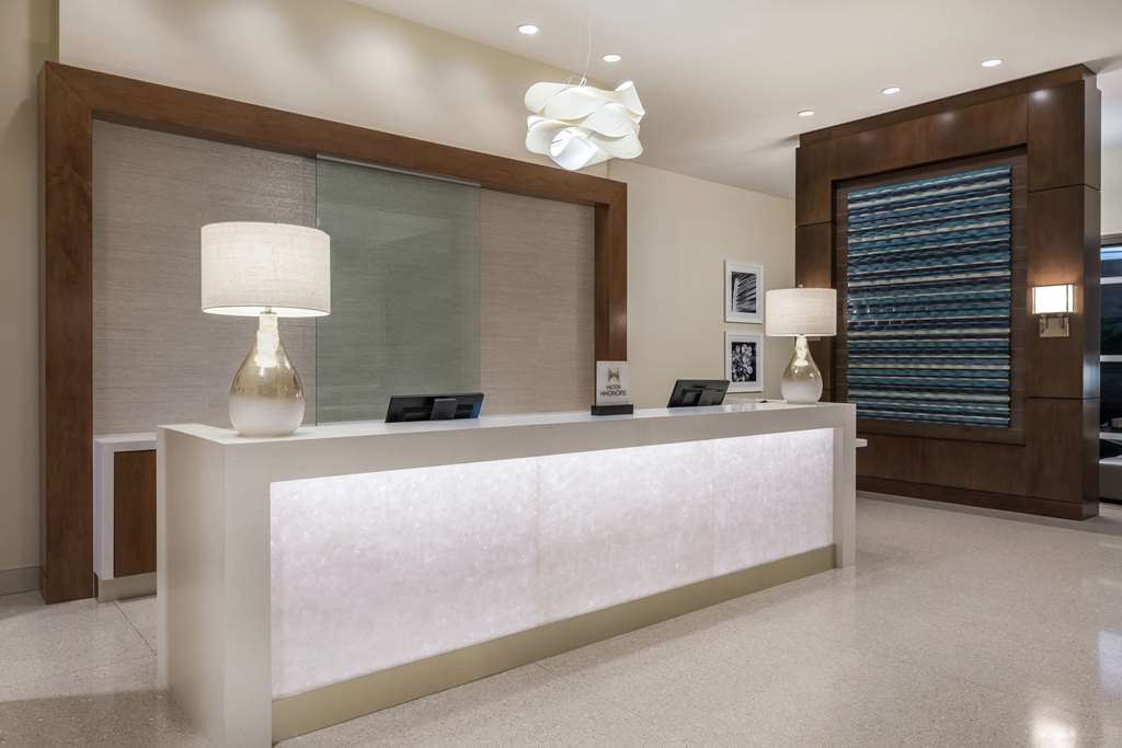  (Lobby view)