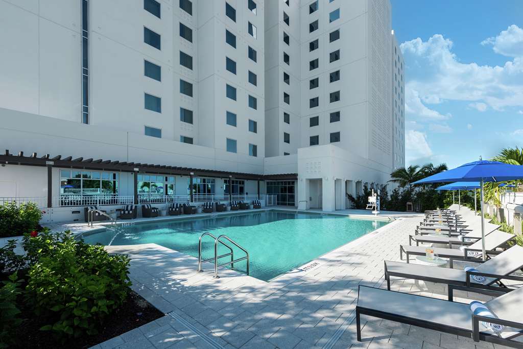  (Pool view)