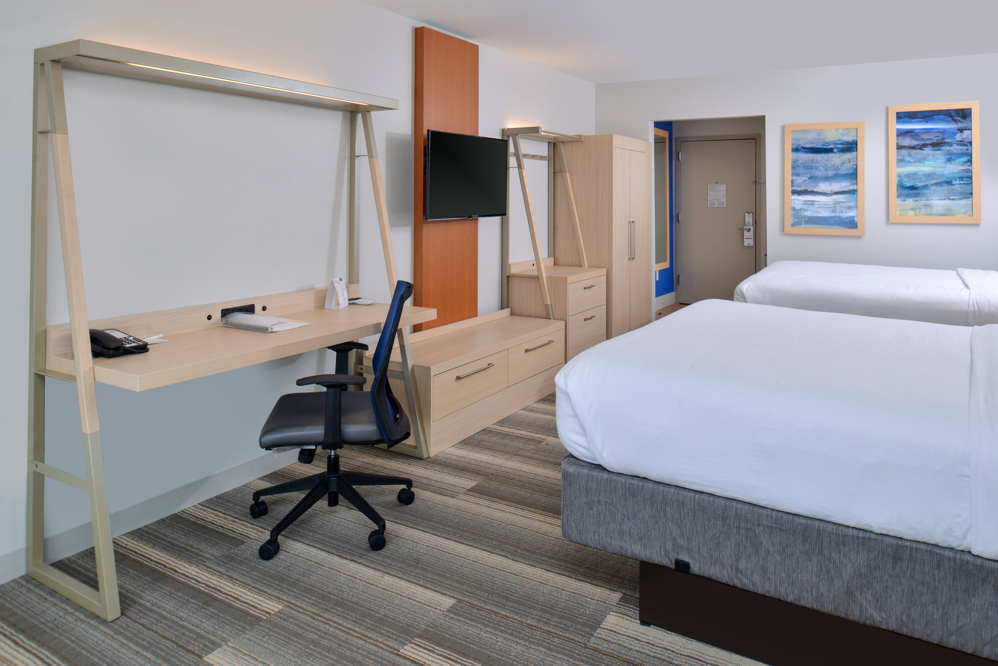  (Guest room)