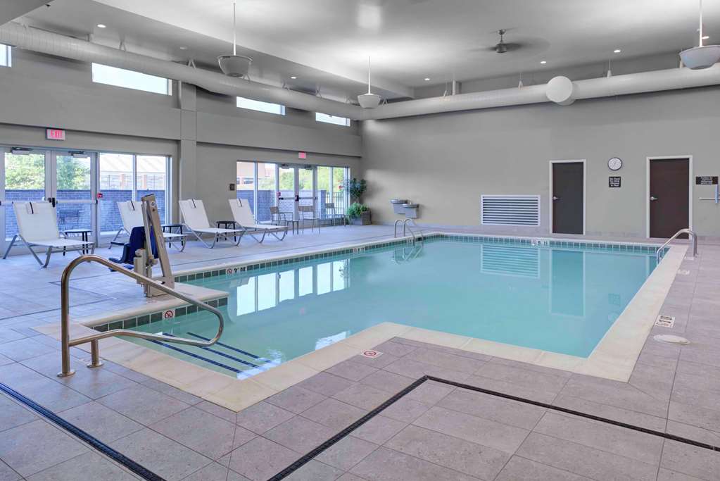  (Pool view)