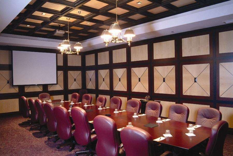  (Meeting room)