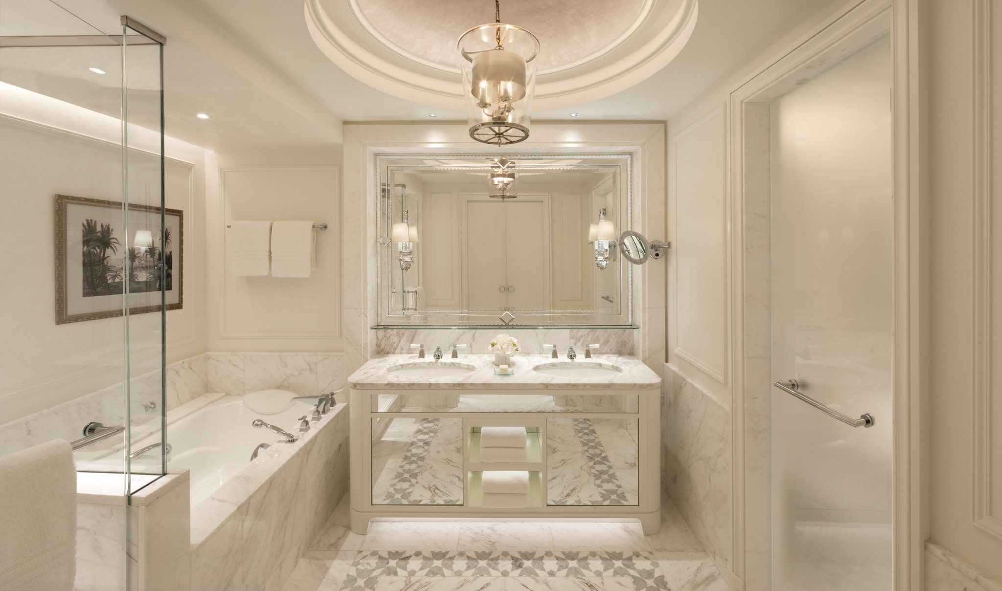Deluxe Room – King