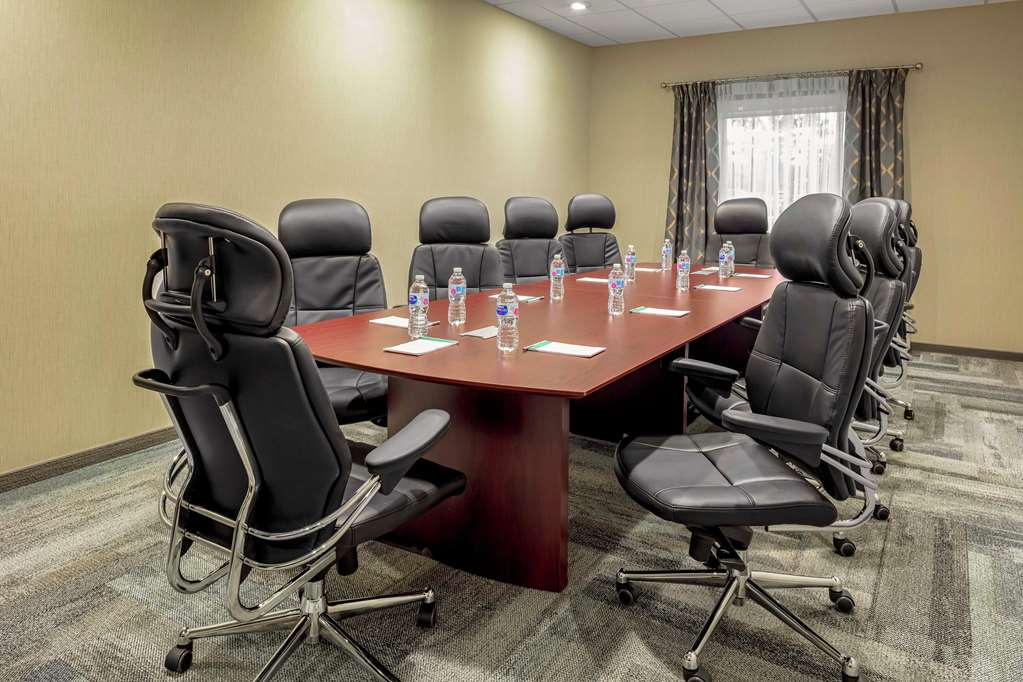  (Meeting room)