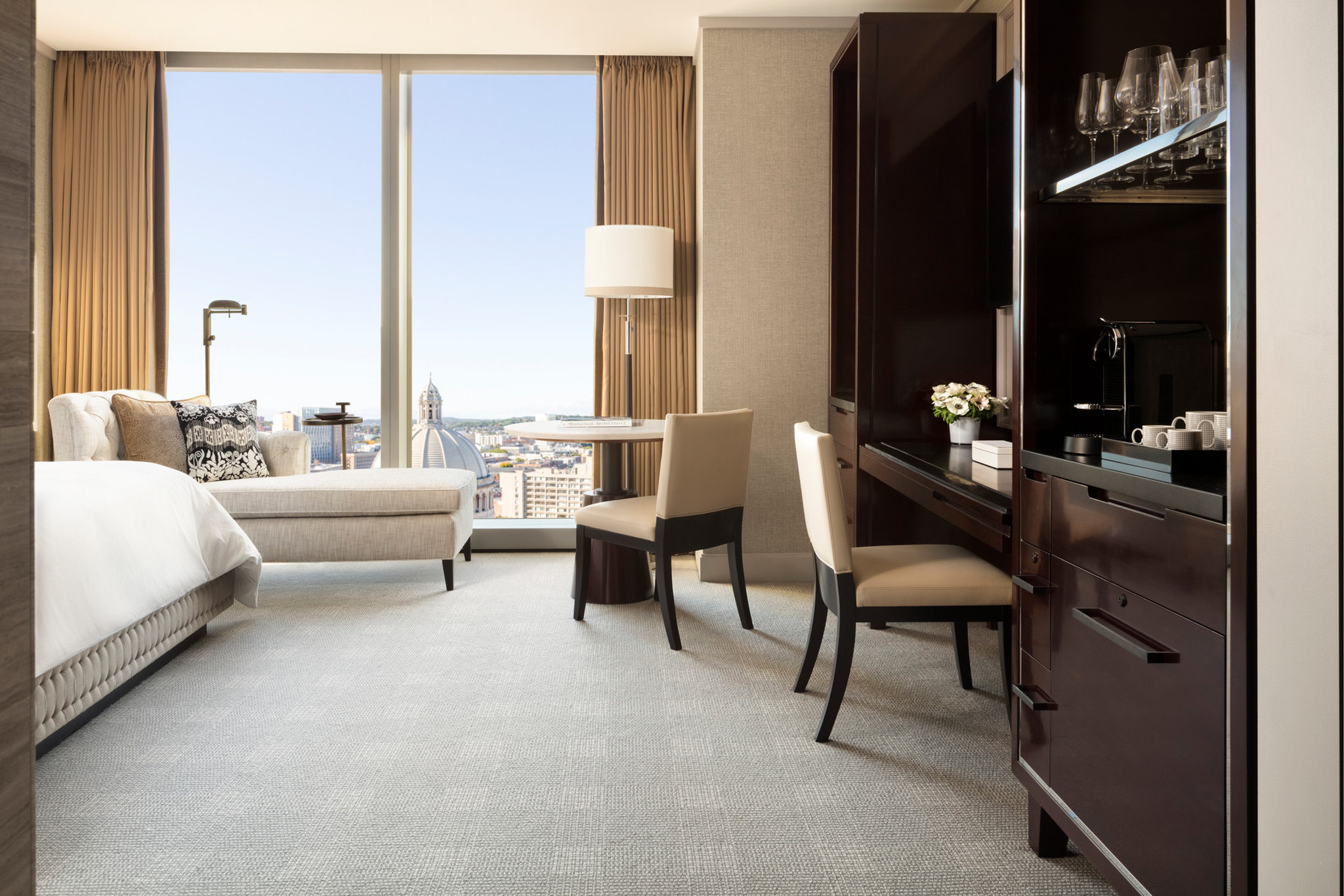 Deluxe Accessible Room with a View