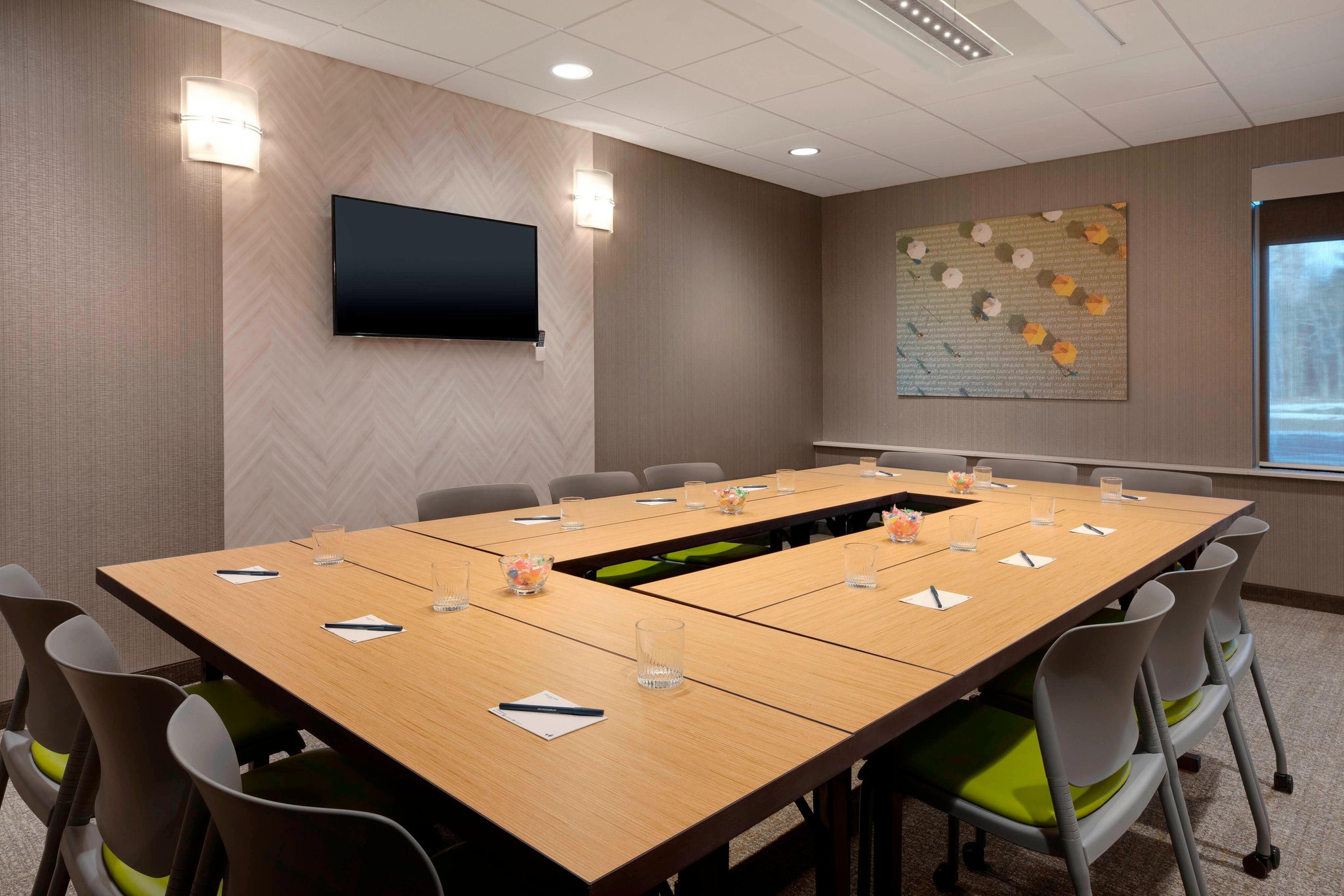  (Meeting room)