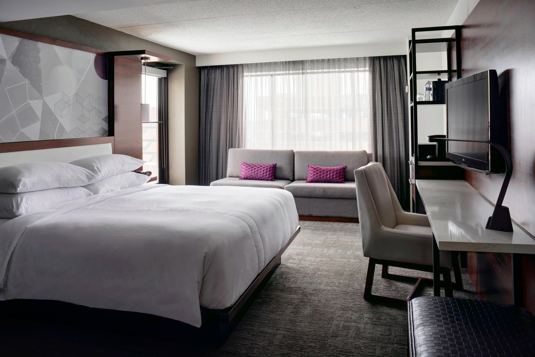  (Guest room)