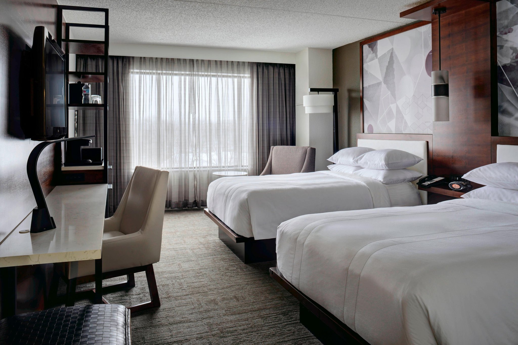  (Guest room)